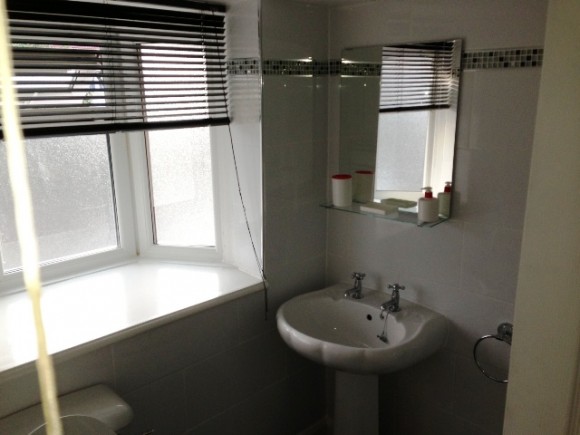 FOUR BEDROOM-2 BATHROOMS-NEWLY REFURBISHED-5 MINS FROM BCU-£80 P/W/P/P