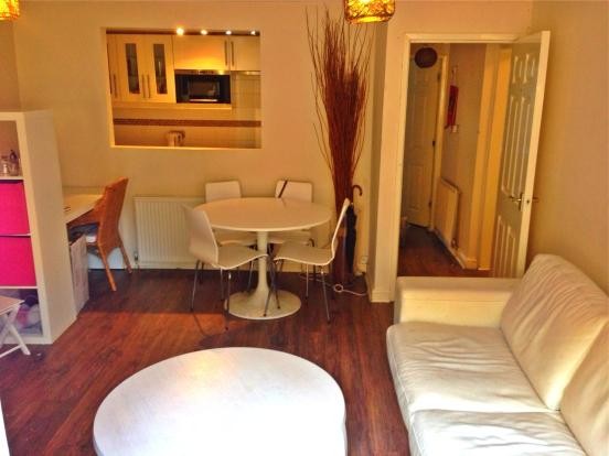 Hyde Park Terrace flat 1