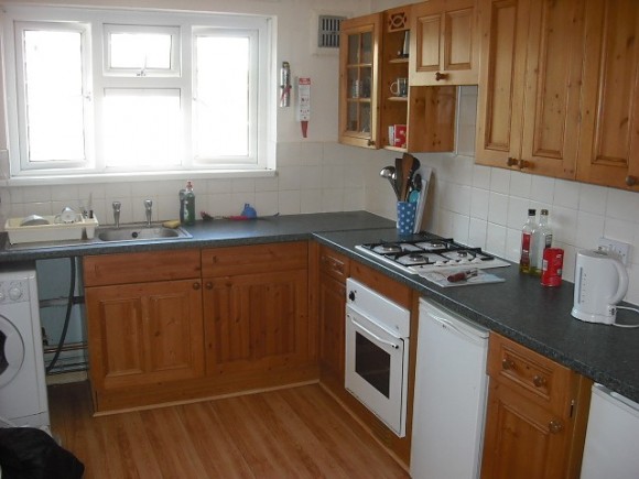 KITCHEN (Main)