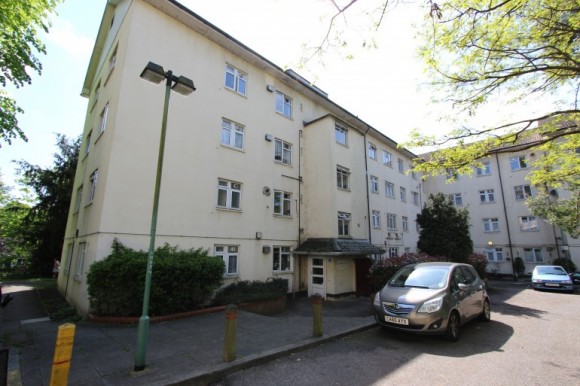 BRAMLEY HOUSE, KINGSTON UPON THAMES, TO LET, £875 PCM