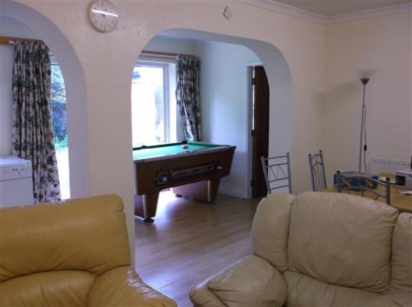 Further photograph of lounge/dining area
