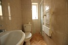 76 swan  upstairs shower