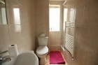 76 swan  downstairs shower