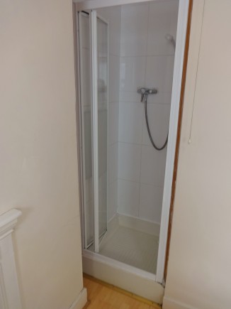 bedroom 4 en-suite