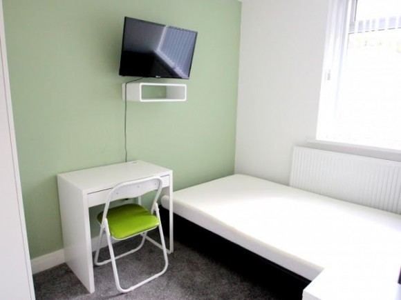 8 Fitrzory - Bedroom 3.jpg