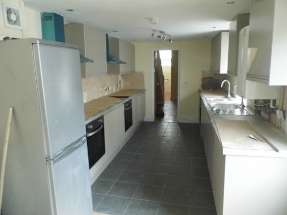 bed cardiff student 2 for 6  Bed Cf24 Street,  Pads  Roath, Bedford Cardiff,