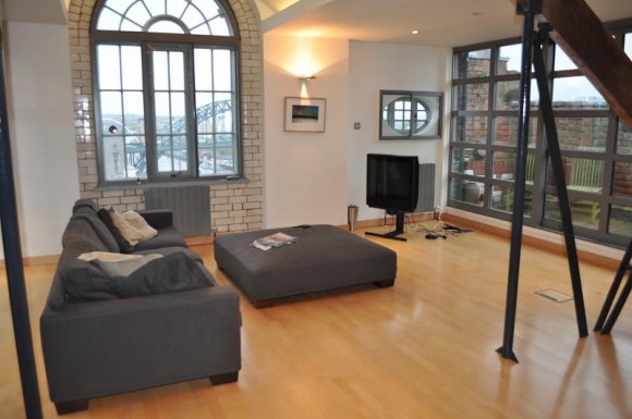 livingroom (Main)
