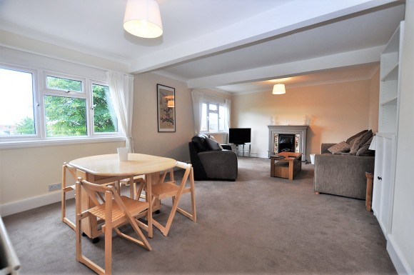 Living Room (Main)