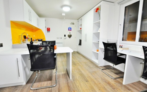 Living Area (Main)