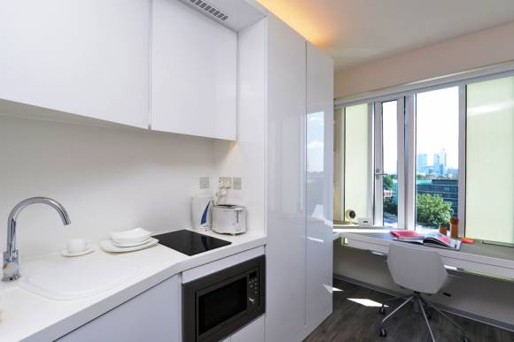 scape-east-studioplus-kitchenette