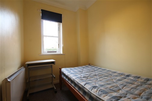 Sloane Court, J - 3