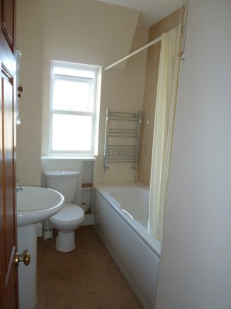 Main bathroom