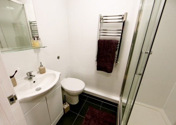 Ensuite bathrooms in all rooms