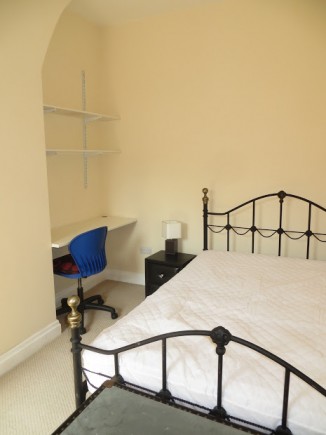 Bed 3.jpg