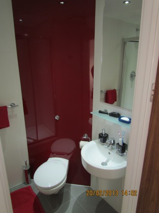 Phase 2 En Suite Bathroom