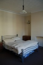 FIRST MONTHS RENT HALF PRICE - DOUBLE ROOM