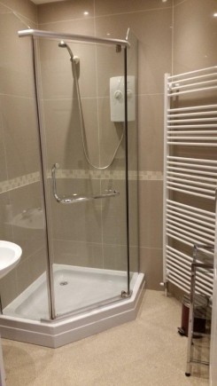 Shower room 1