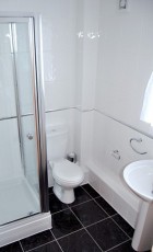 modern en-suite shower rooms