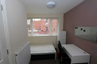 1 Bed - Room 2 Dysart Close - Fully Furnished Double En-suite Student Room, Wifi & Bills Included - No Fees