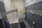 Bath/shower, WC, towel rail
