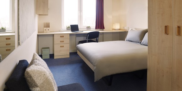 Gold En Suite Room