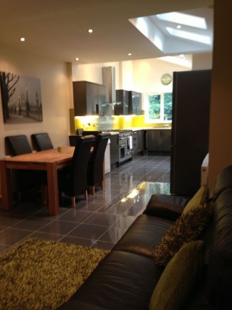 LARGE OPEN PLAN LIVING AREA