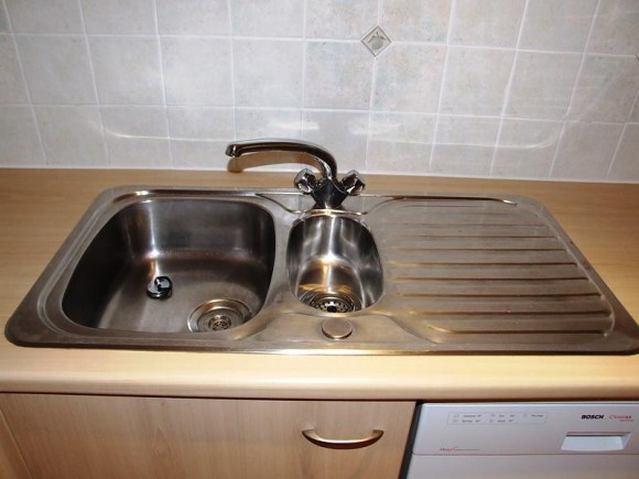 SINK AND DRAINER