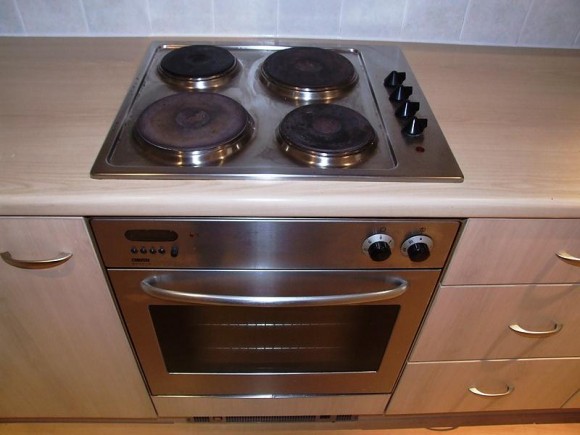 OVEN AND HOB