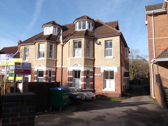 1 Bed Court Road Banister Park Southampton So15 Pads For