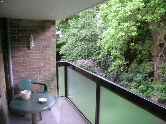 balcony
