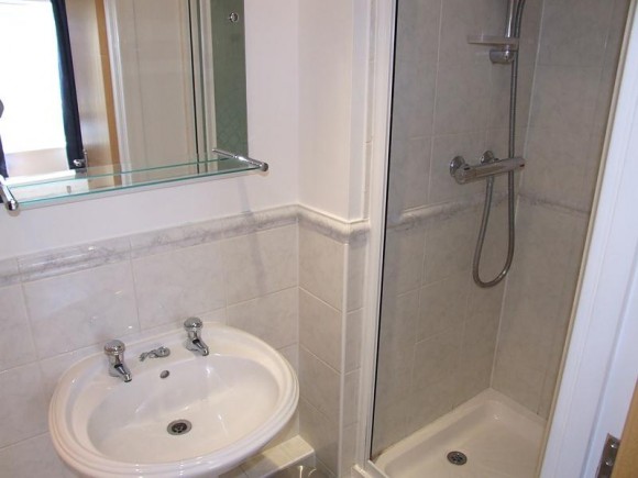 EN SUITE