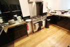 Kitchen (Main)