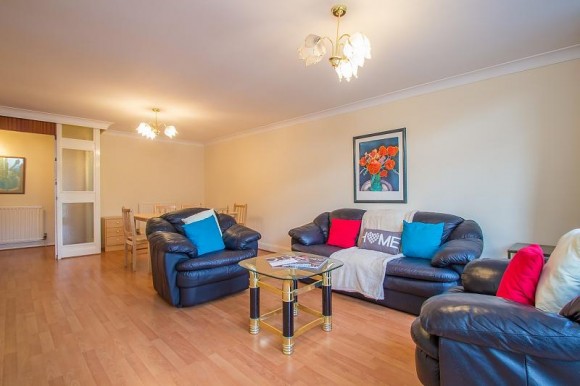 reception room 