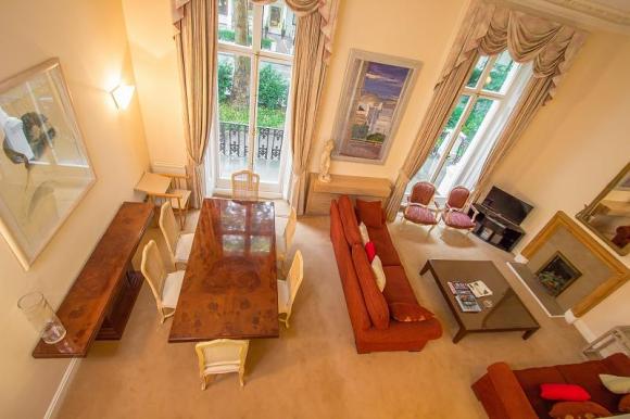 reception room
