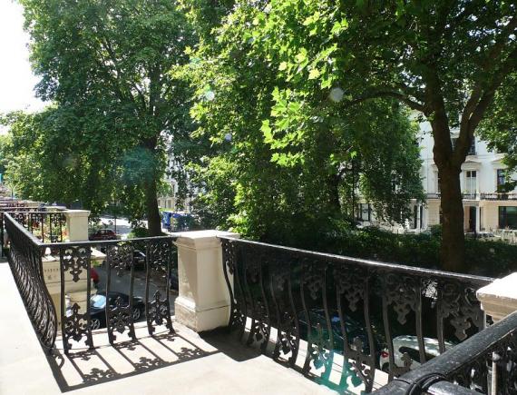 balcony