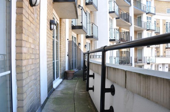 balcony