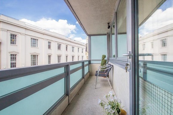balcony