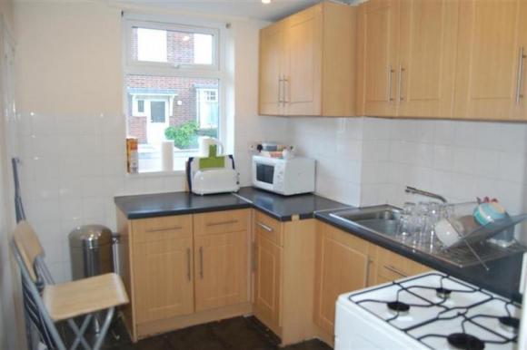 2 BL Kitchen (Main)