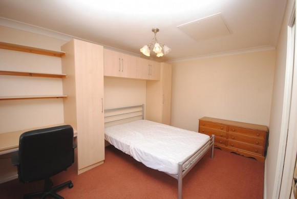 11G Bedroom 1 (Main)