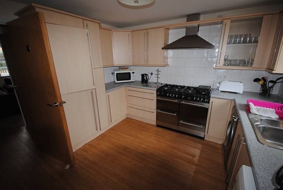 20 GC - Kitchen (Main)