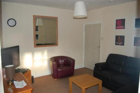 2 BL LOUNGE 2  (Main)