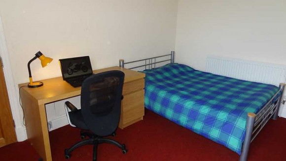 13 SR first floor middle bedroom 2 (Main)