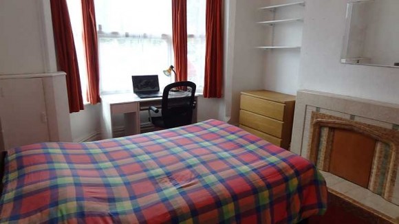 13 SR ground floor front bedroom 1 (Main)