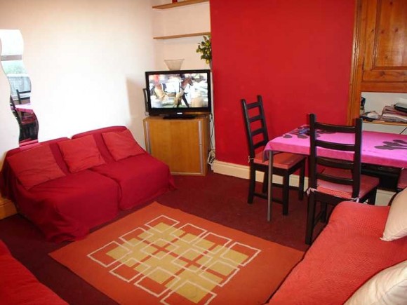 83 SR Lounge (Main)