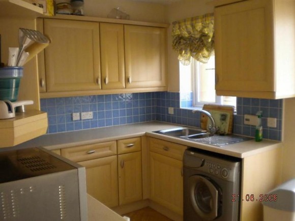32 AD Kitchen (Main)