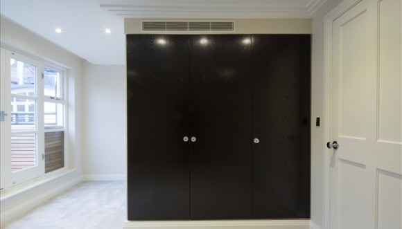 House 7, Peony Court