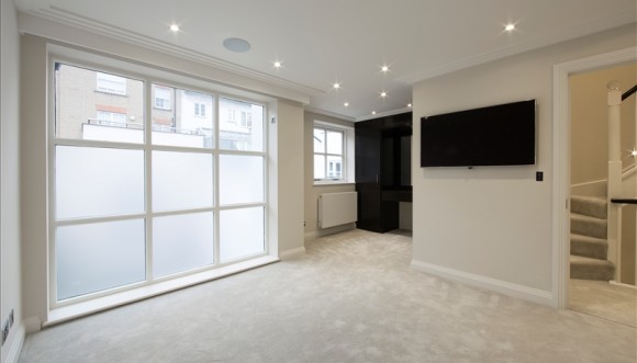 House 7, Peony Court